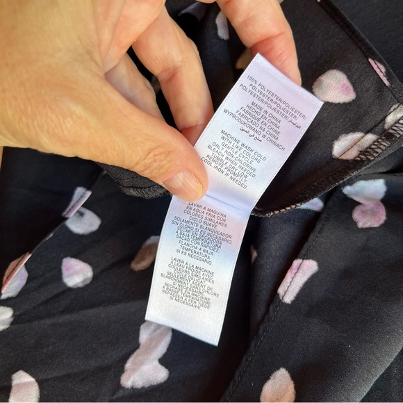 Ellen Tracy Black Print Flowy Blouse Medium - Picture 10 of 11